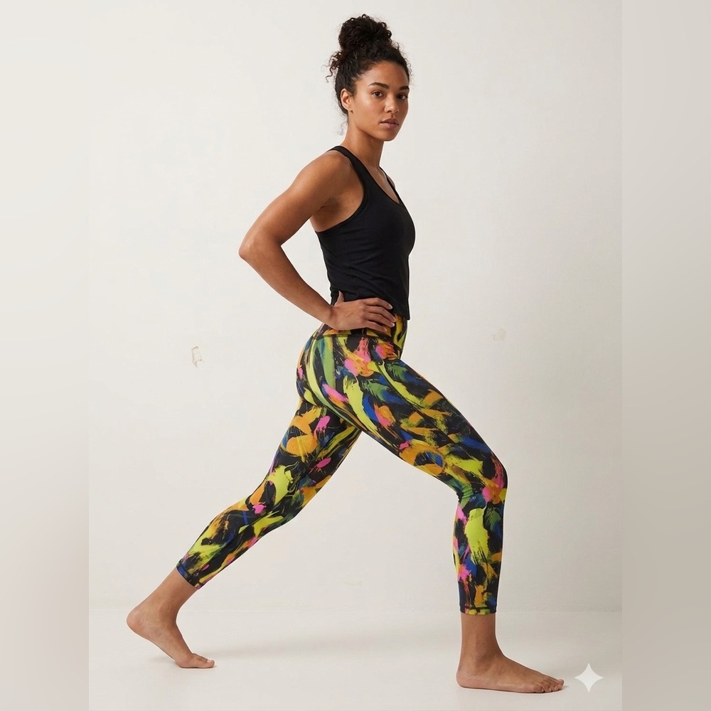 lululemon athletica Black Tank with Multi-Color Abstract Leggings